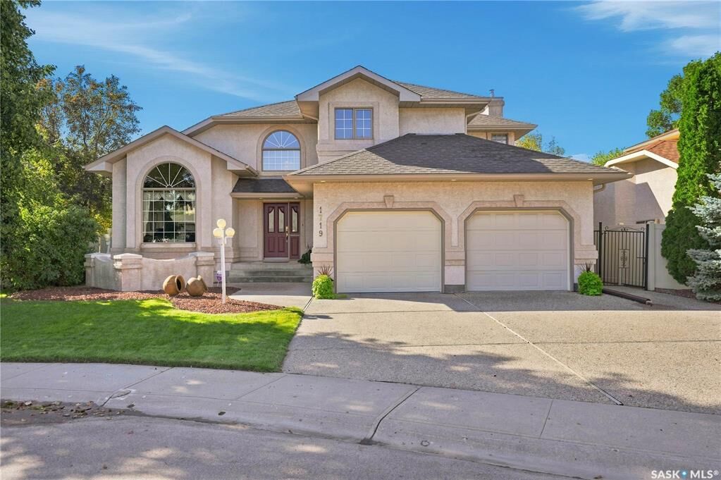 Property Photo:  1719 Clive Bay E  SK S4V 2R8 