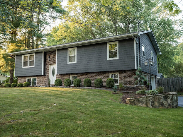 Property Photo:  25597 Cornelius Drive  VA 24211 