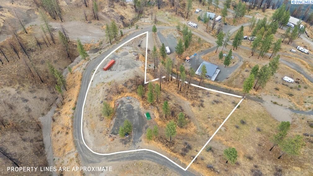 Property Photo: 42401 Johns View Pl E WA 99122