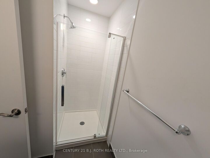 Photo de la propriété:  40 Horseshoe Boulevard 302  ON L4M 4Y8 