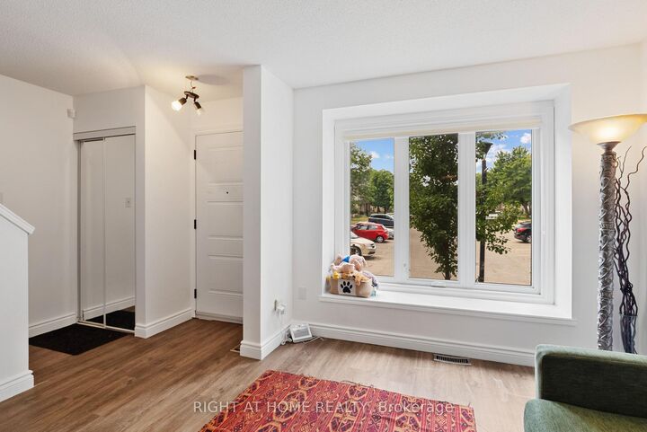 Property Photo:  925 Lawson Road 17  ON N6G 4X3 