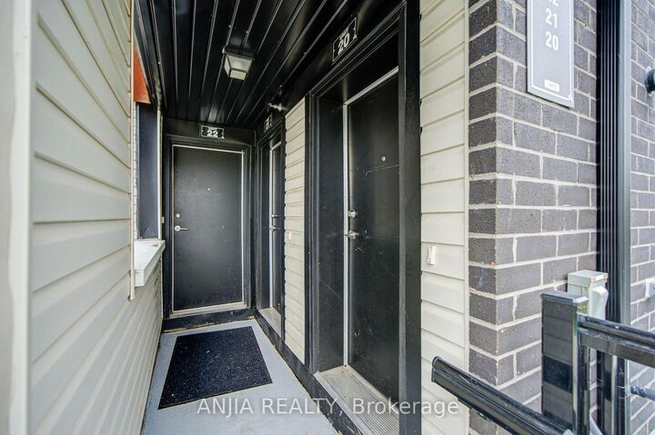 Property Photo:  235 McLevin Avenue 21  ON M1B 0E8 