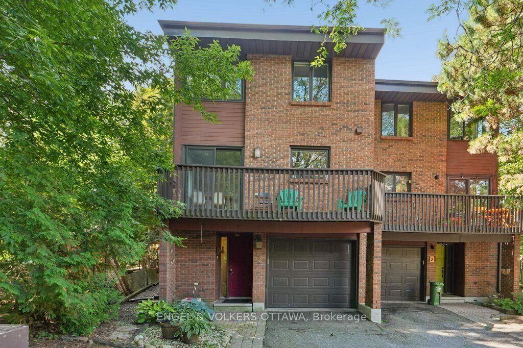 Property Photo:  535 Hilson Avenue 4  ON K1Z 6C9 