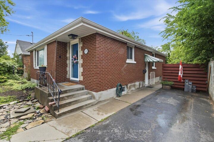 Property Photo:  337 Bridge Street E  ON K8N 1P5 