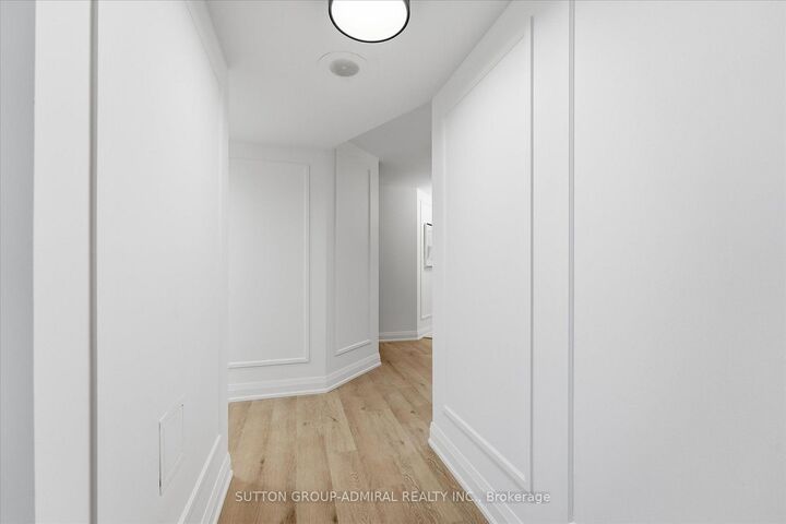 Photo de la propriété:  131 Beecroft Road 306  ON M2N 6G9 