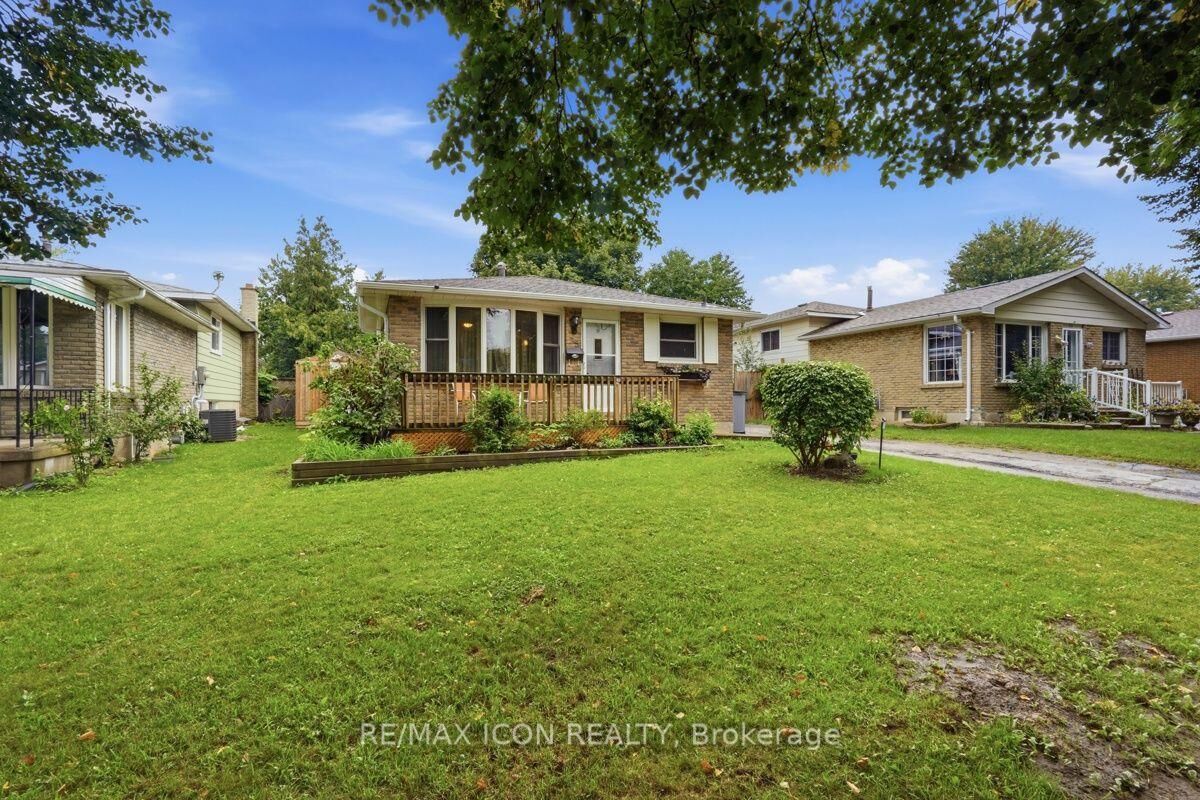 Property Photo:  25 Upcott Crescent  ON N6E 1S6 