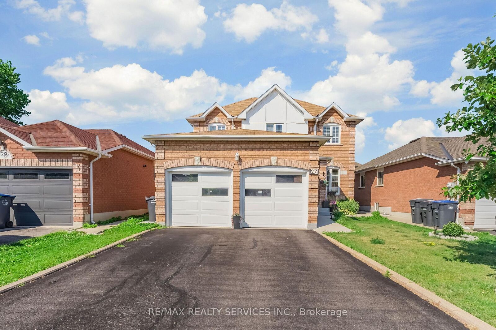 Property Photo:  27 Colleyville Street  ON L7A 1H7 
