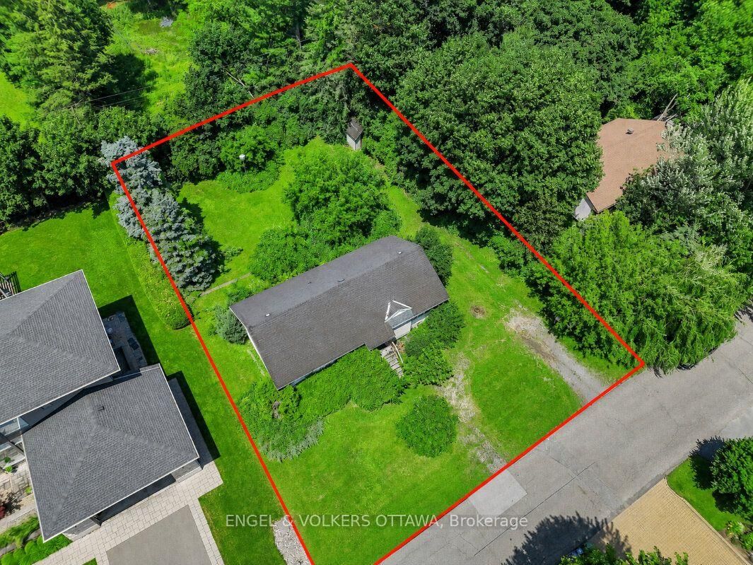 Property Photo:  91 Palsen Street  ON K2G 2W6 