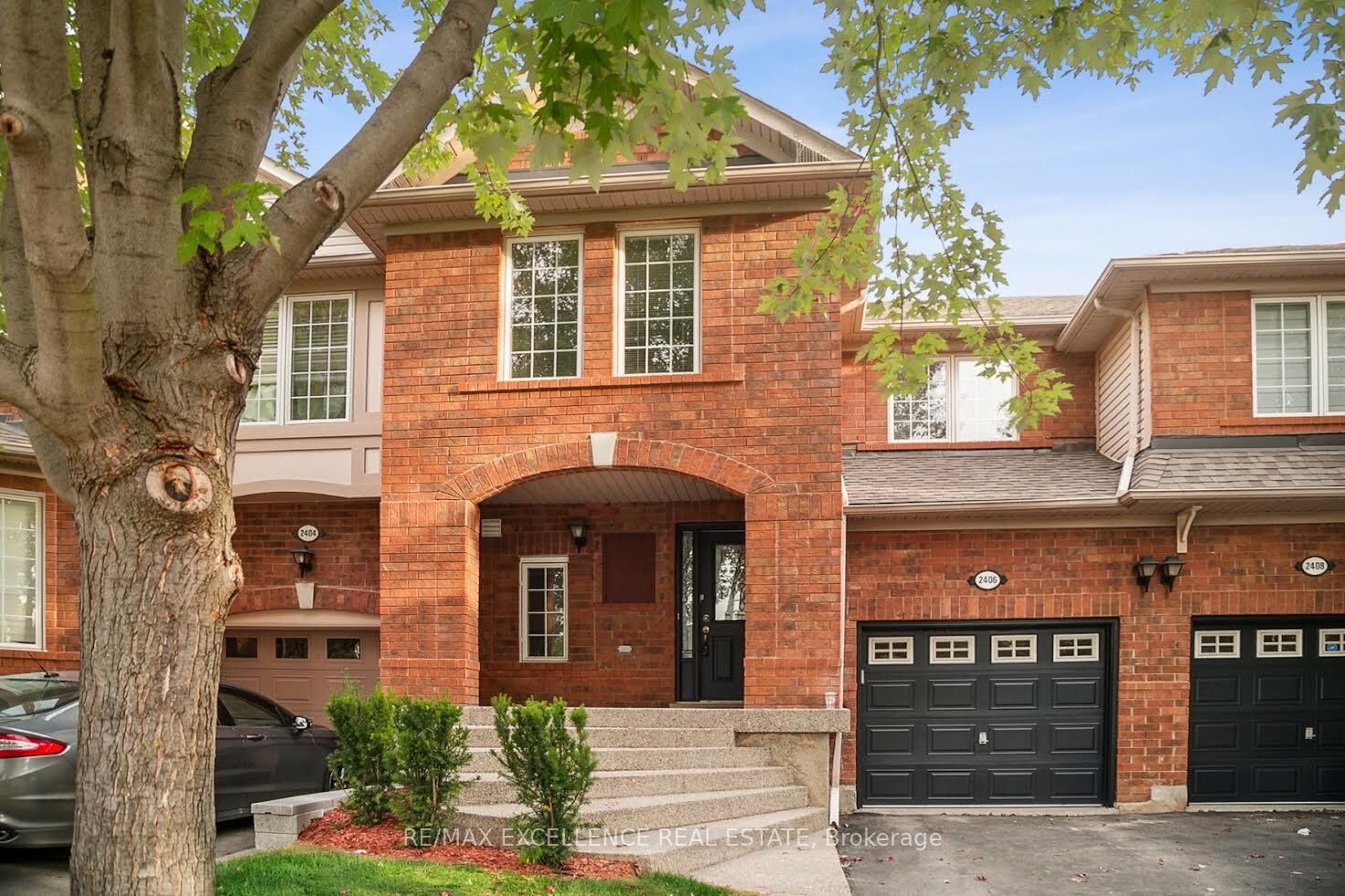 Property Photo:  2406 Baintree Crescent  ON L6M 4X1 
