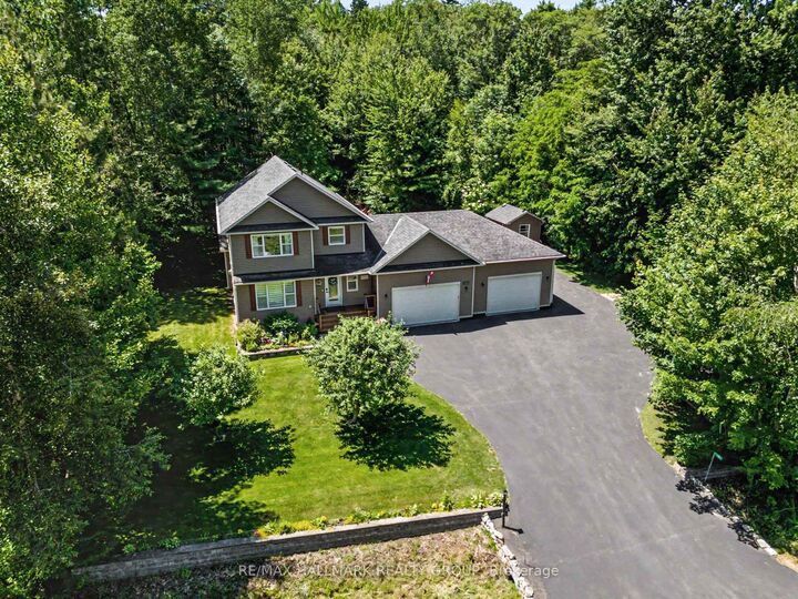 Property Photo:  184 Charmont Way  ON K0A 3M0 