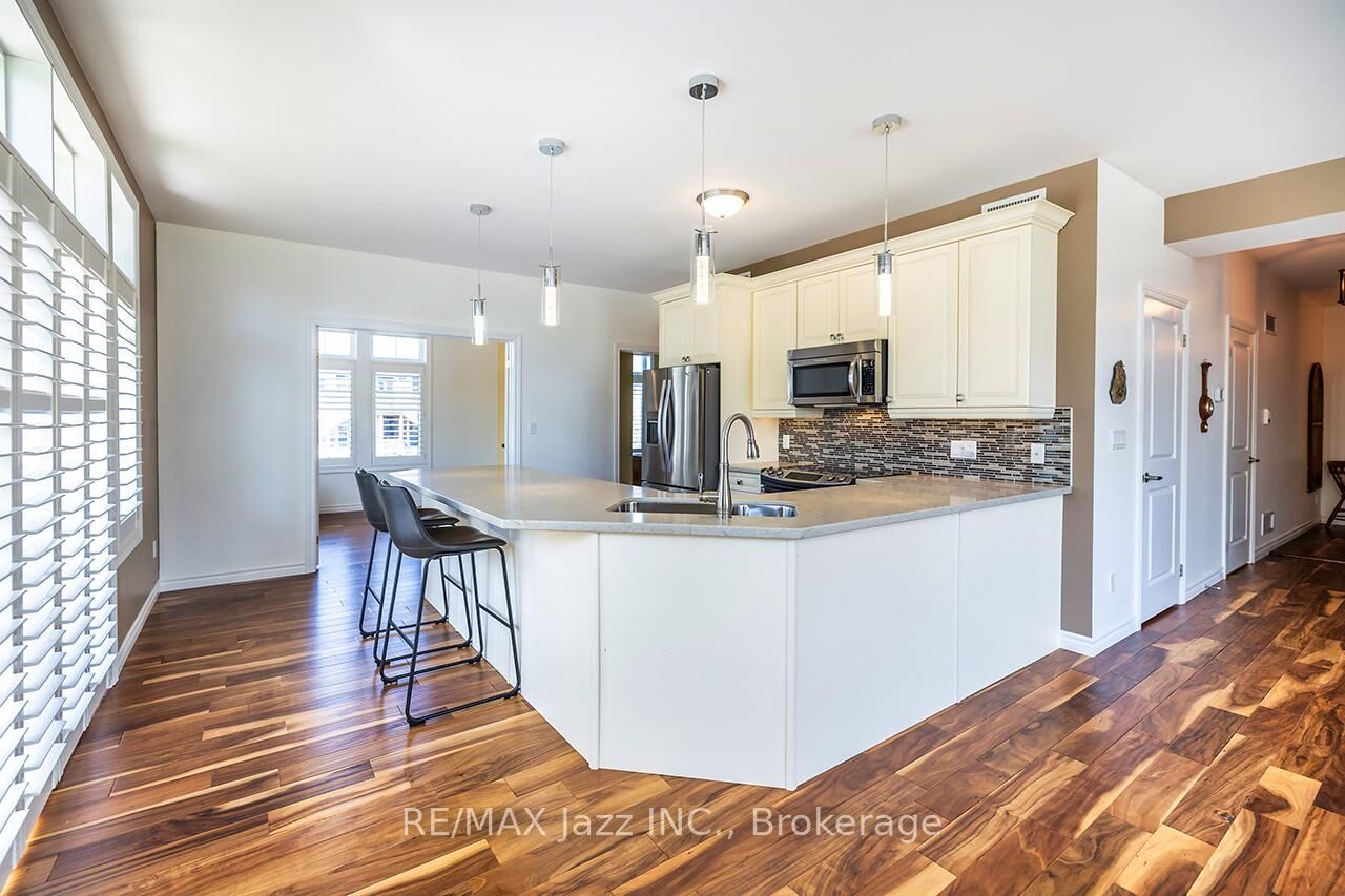 Property Photo:  29 Lakewood Crescent 111  ON K0M 1A0 