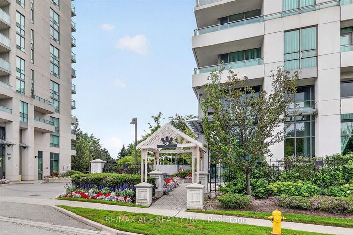 Property Photo:  88 Grangeway Avenue 1606  ON M1H 0A2 