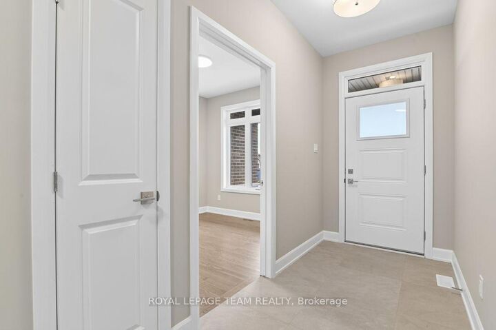 Property Photo:  1217 Potter Drive  ON K6V 0G8 