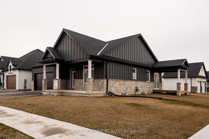 Property Photo:  3580 Canfield Crescent  ON L0S 1S0 