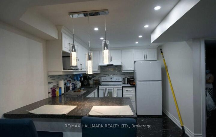 Property Photo:  90 Black Maple Crescent  ON L6A 4G6 