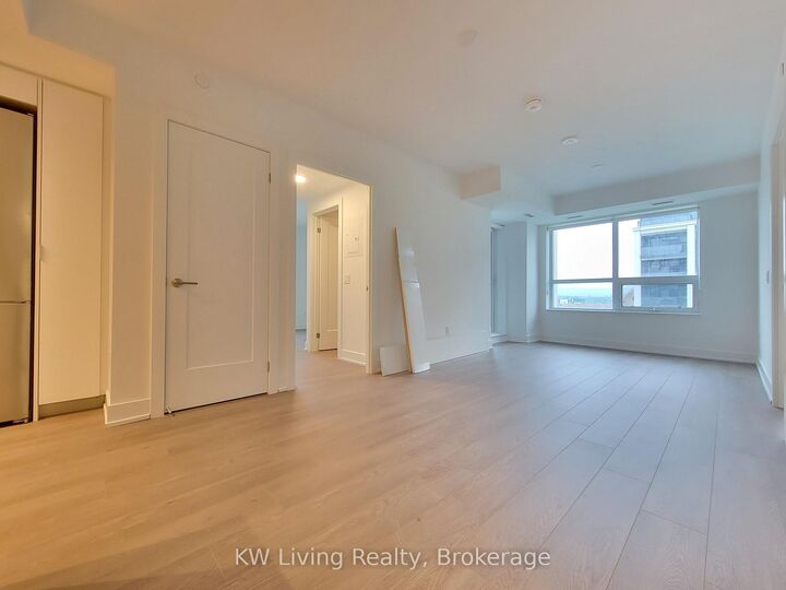 Property Photo: 8 Cedarland Drive 1802 ON L6G 0H4