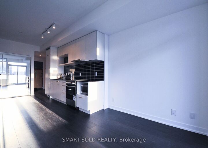 Property Photo:  365 Church Street 2113  ON M5B 1H6 