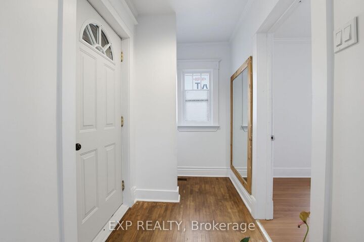 Property Photo:  20 Barrington Avenue  ON N6H 1J9 