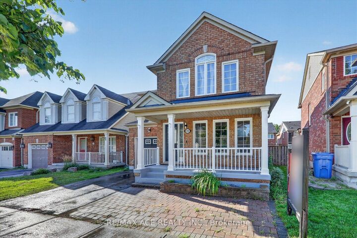 Property Photo:  23 Harry Sanders Avenue  ON L4A 0J7 