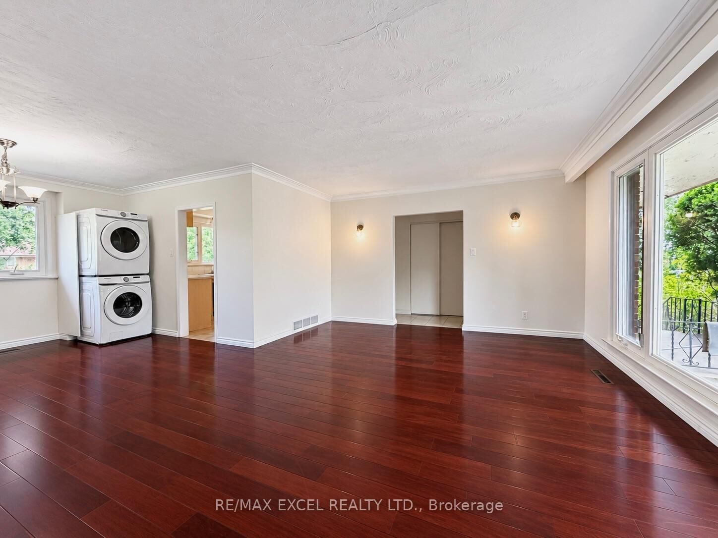 Property Photo:  39 Commons Drive Main  ON M1T 1E3 