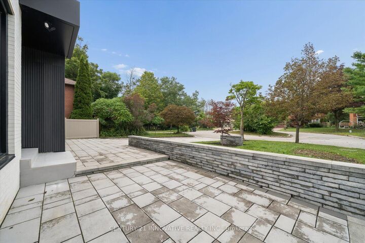 Property Photo:  10 Haida Court  ON M1C 3L1 