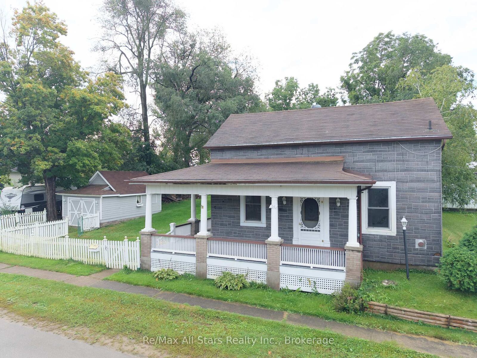 Property Photo:  54 Munro Street  ON L0E 1E0 