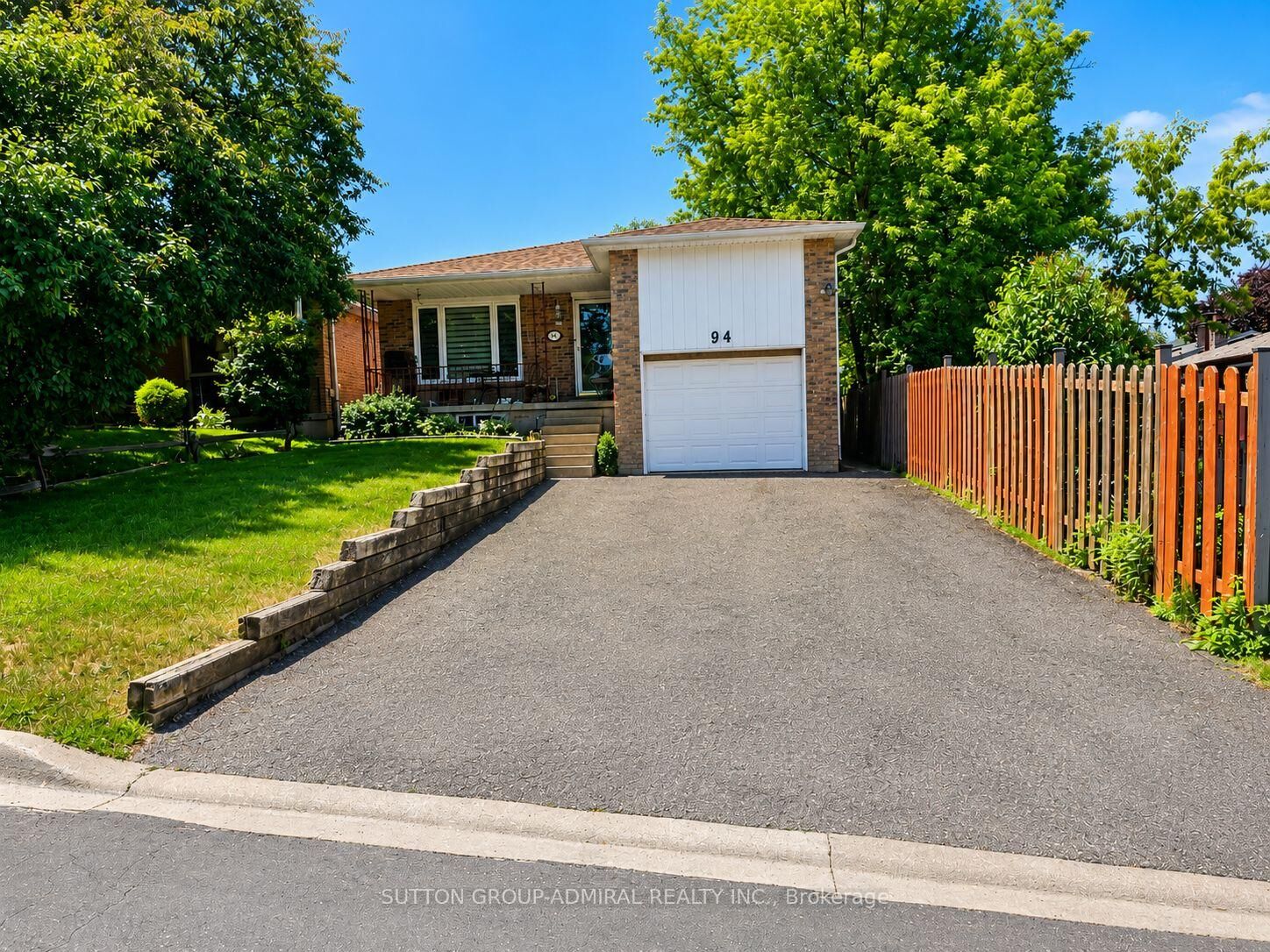 Property Photo:  94 Sackville Street  ON L7E 1B8 
