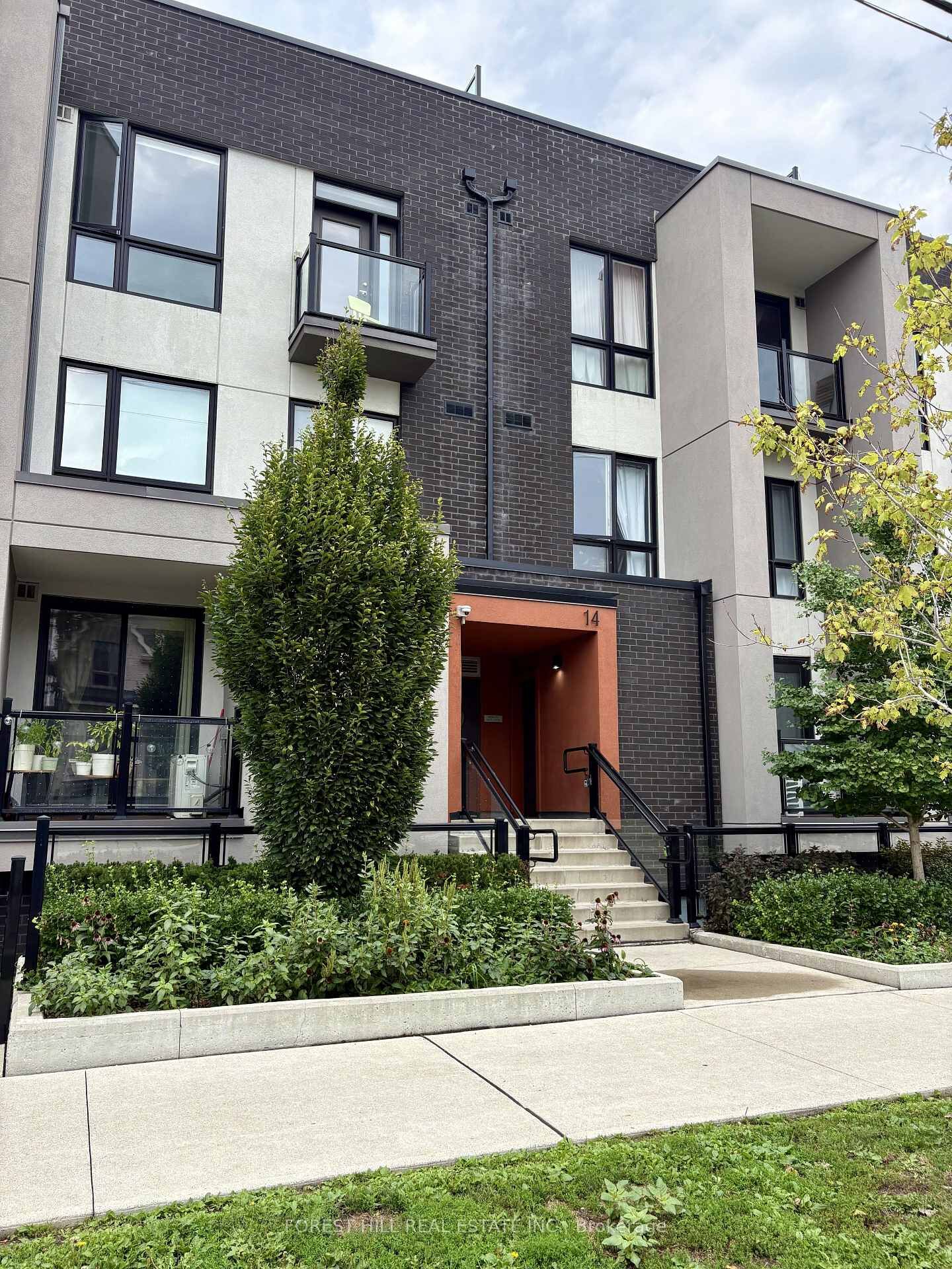 Property Photo:  14 Marquette Avenue 7  ON M6A 0E1 