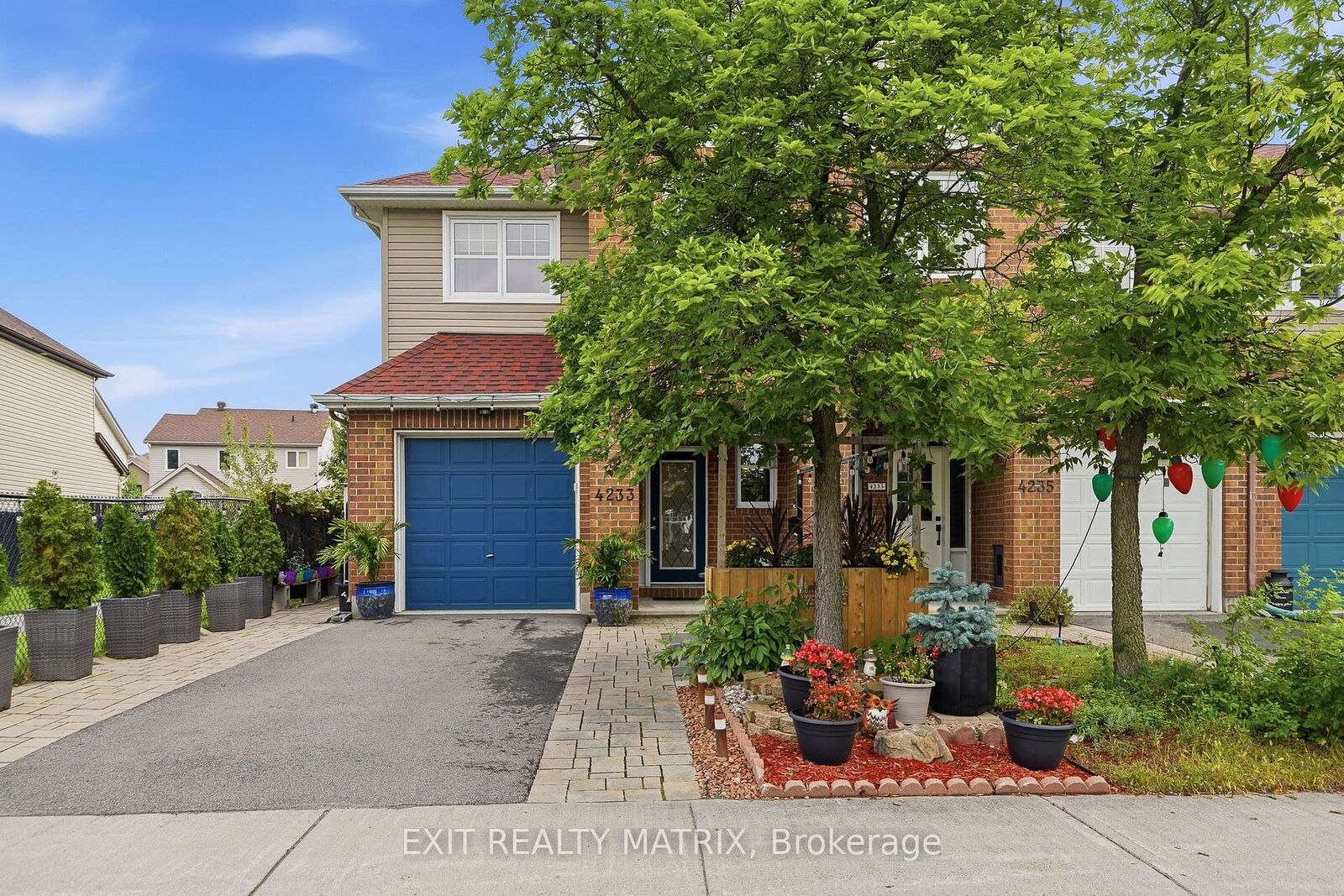 Property Photo:  4233 Kelly Farm Drive  ON K1T 0A5 
