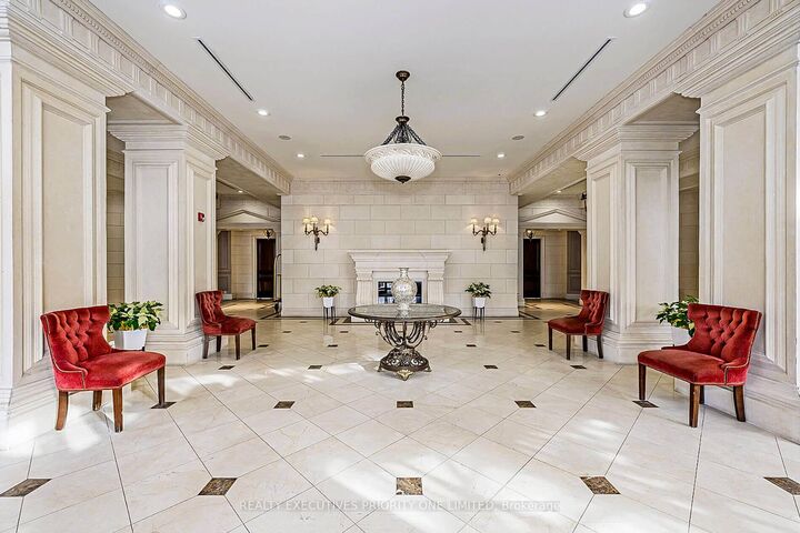 Property Photo:  9225 Jane Street 605  ON L6A 0J7 