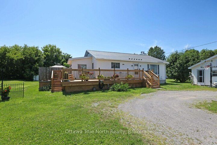 Property Photo:  45 Alston Street  ON K0A 3L0 