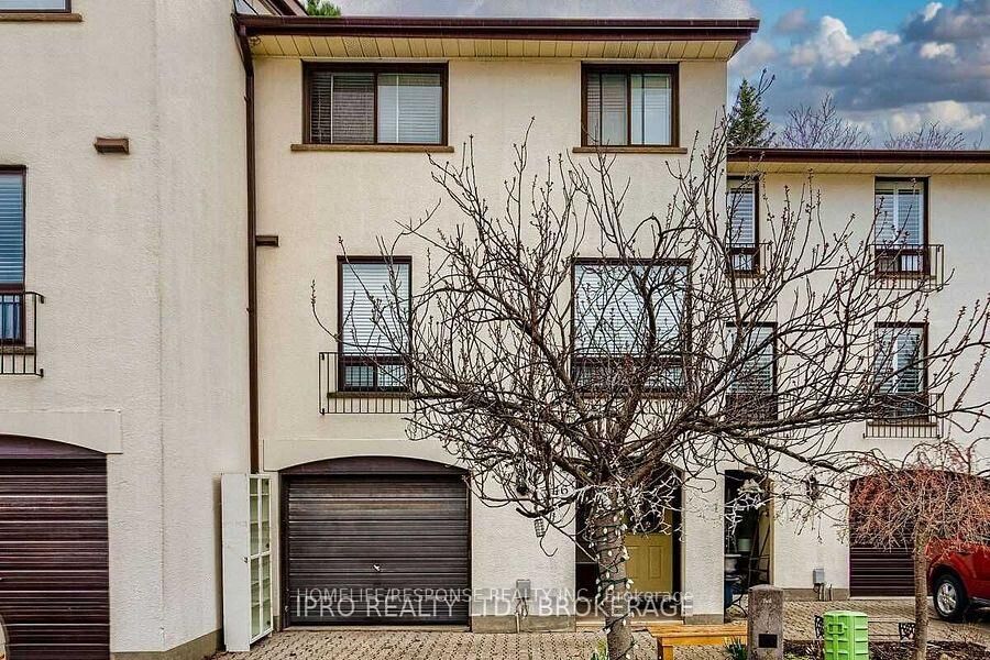 Property Photo:  6679 Shelter Bay Road 46  ON L5N 2A2 
