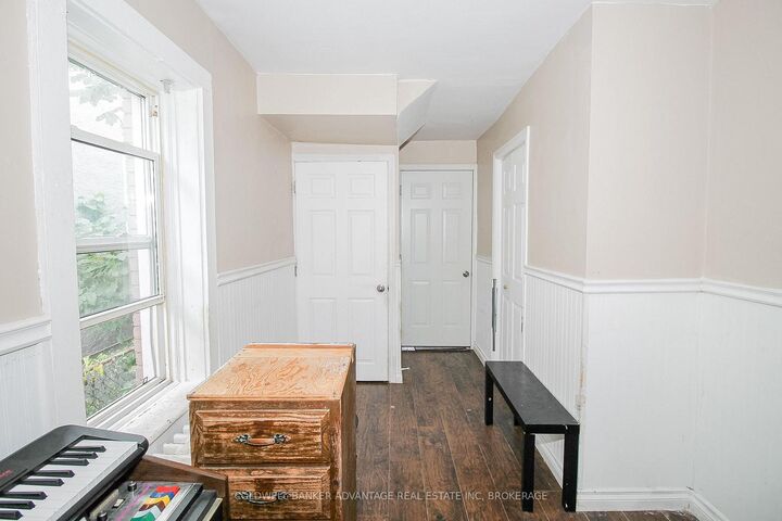 Property Photo:  305 Burgar Street  ON L3B 2T5 