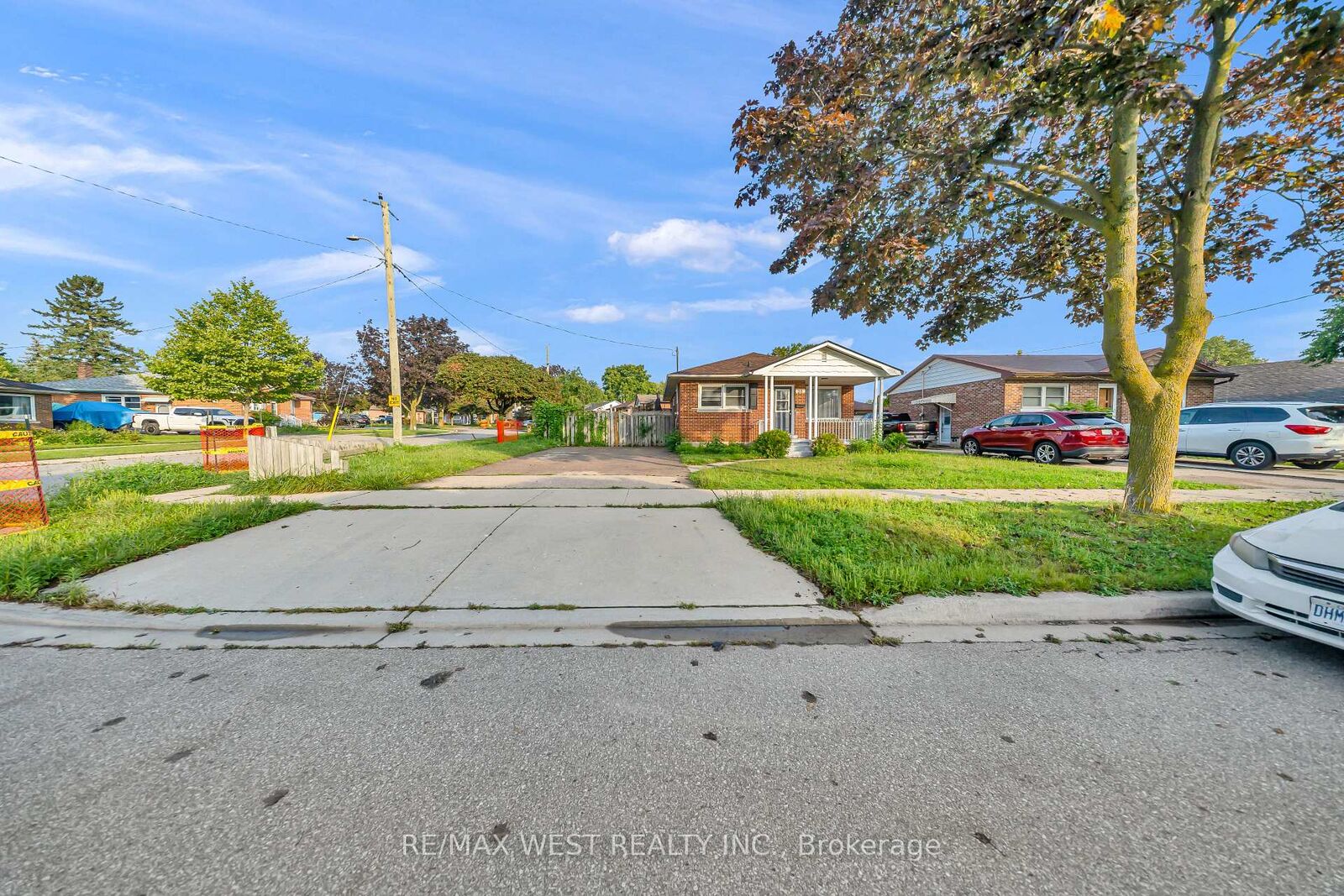 Property Photo: 28 Donley Street ON N2M 3P1