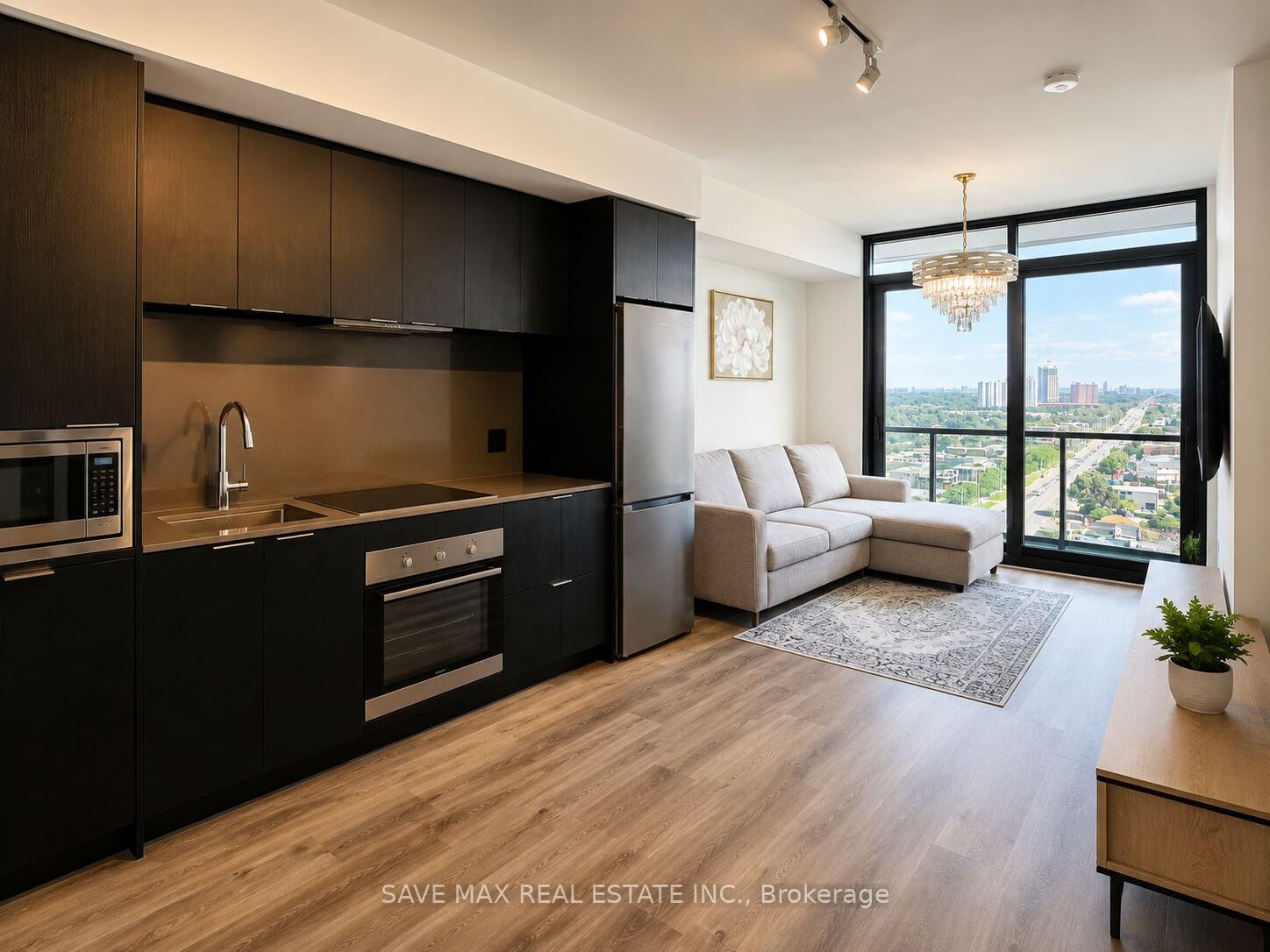 Property Photo:  86 Dundas Street E 1606  ON L5A 0B1 