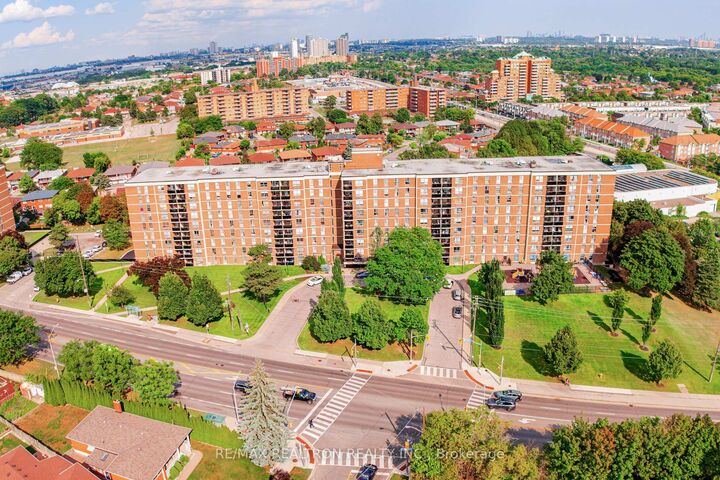 Property Photo:  2825 Islington Avenue 815  ON M9L 2K1 