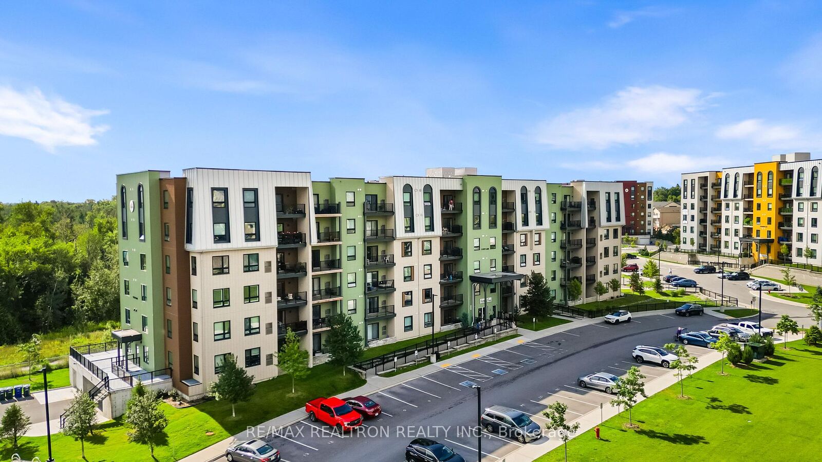 Property Photo:  5 Chef Lane 213  ON L9J 0J8 