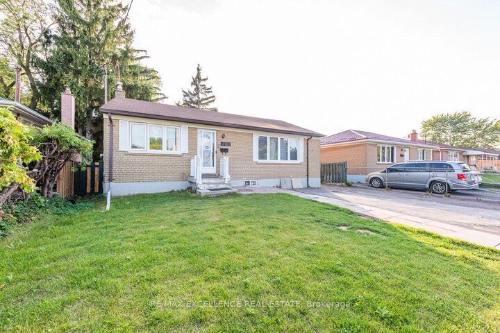 Property Photo:  7150 Minotola Avenue  ON L4T 2T1 