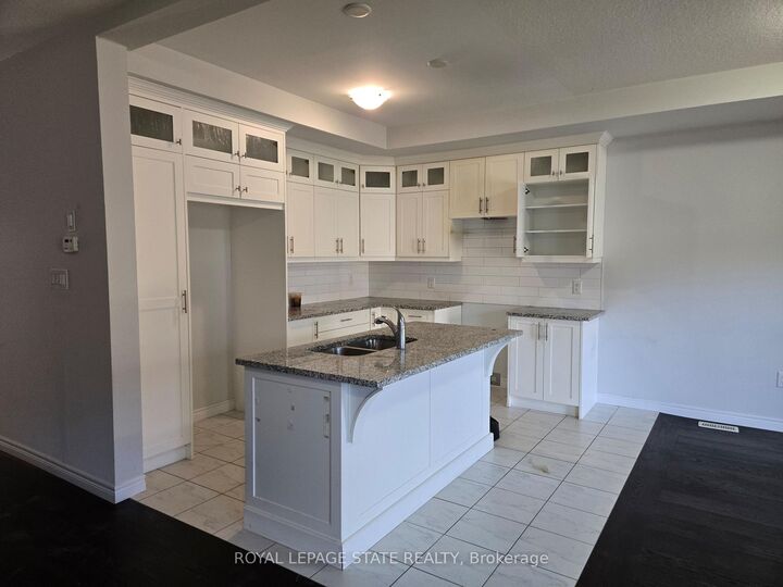 Property Photo: 28 Alayche Trail ON L3C 0J7