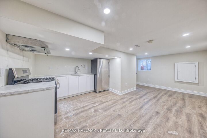 Property Photo:  46 Springhurst Avenue Bsmt  ON M6K 1B6 
