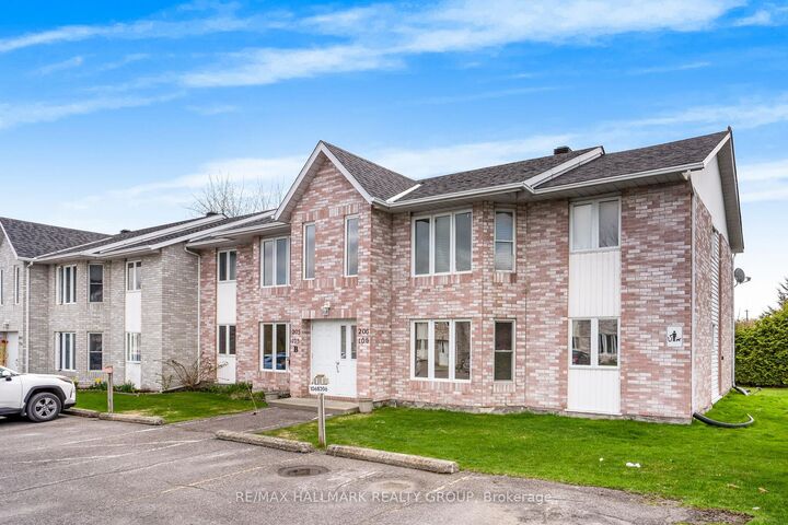 Property Photo:  185 Du Comte Road 106B  ON K0B 1L0 