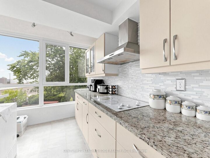 Property Photo:  3231 Eglinton Avenue E 204  ON M1J 3N5 