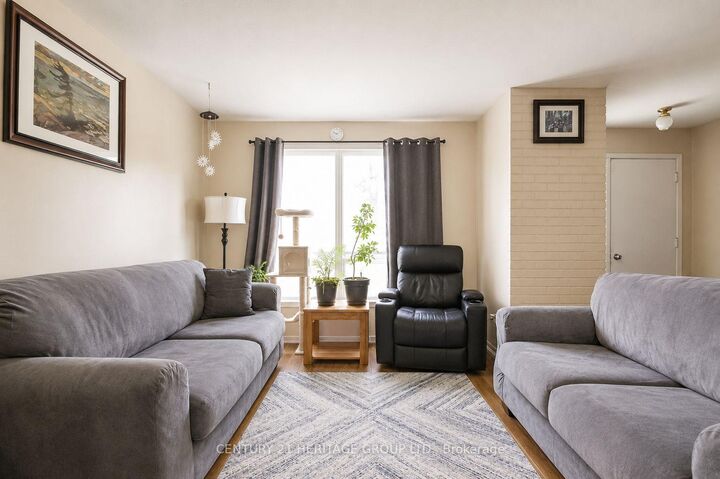 Property Photo: 85 Chaucer Crescent ON L4N 4T8