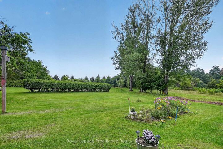 Property Photo:  70 Simpson Street  ON K0K 1H0 