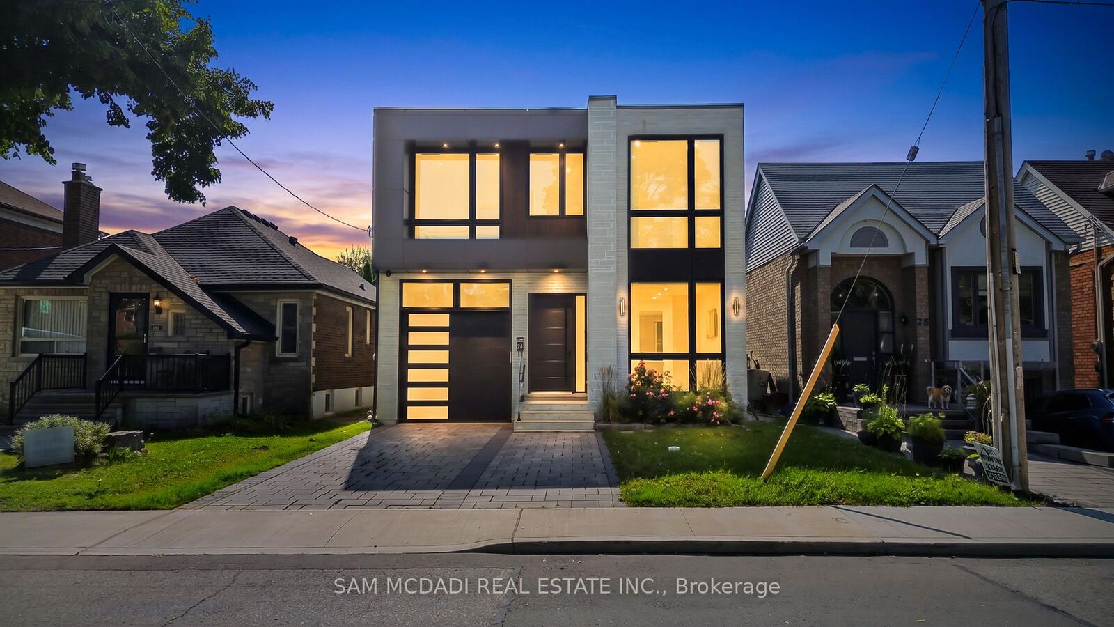 Property Photo:  24 Twenty First Street  ON M8V 3L7 