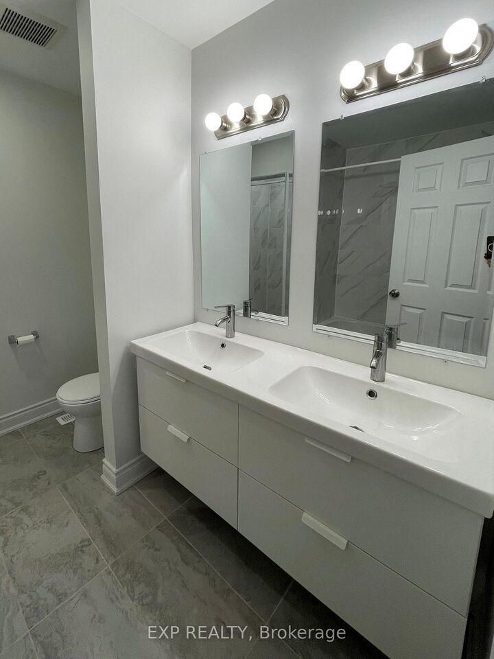 Property Photo:  17 East Street 5  ON L2R 3Y9 