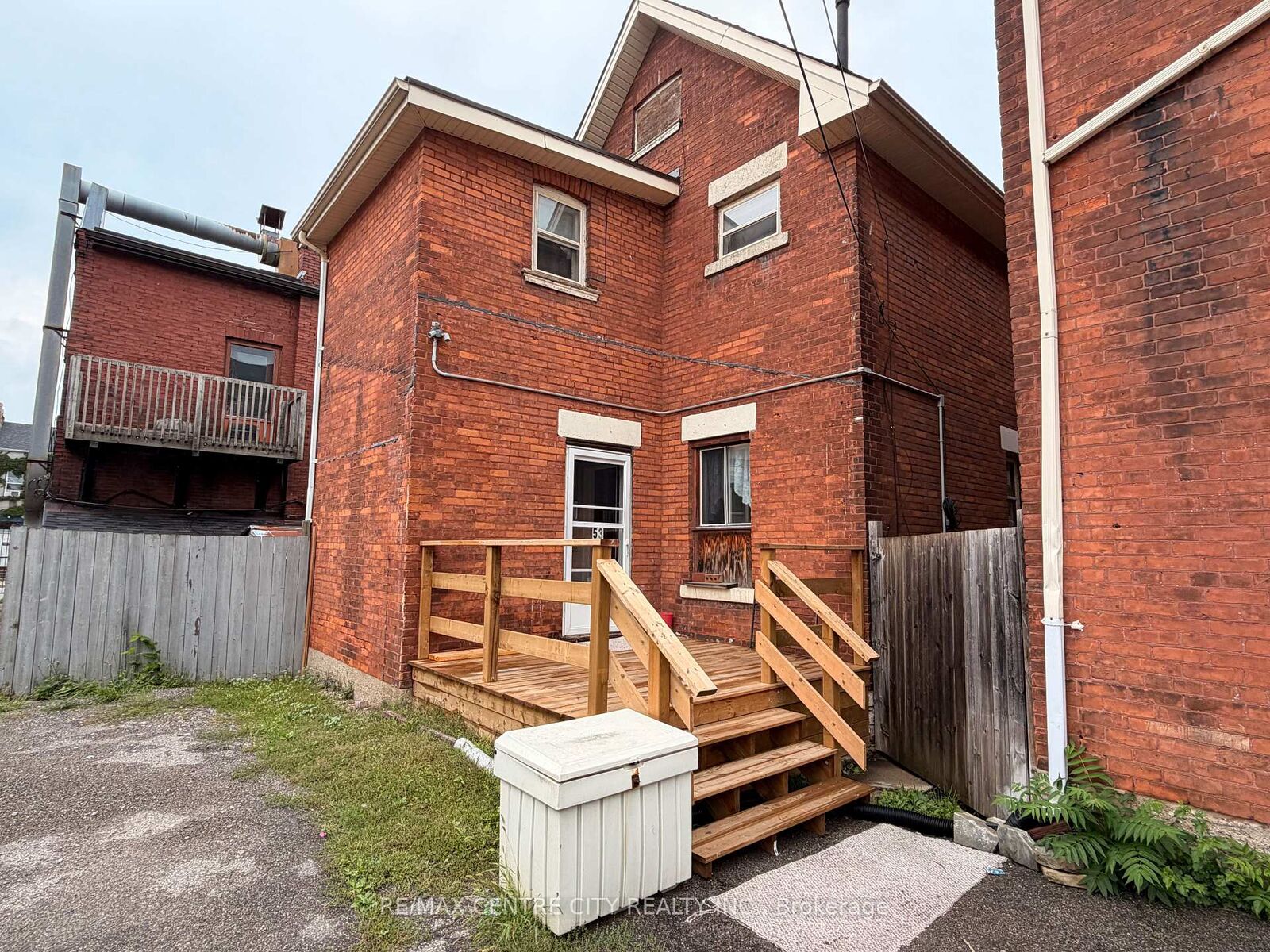 Property Photo:  53 Chatham Street  ON N3T 2N8 