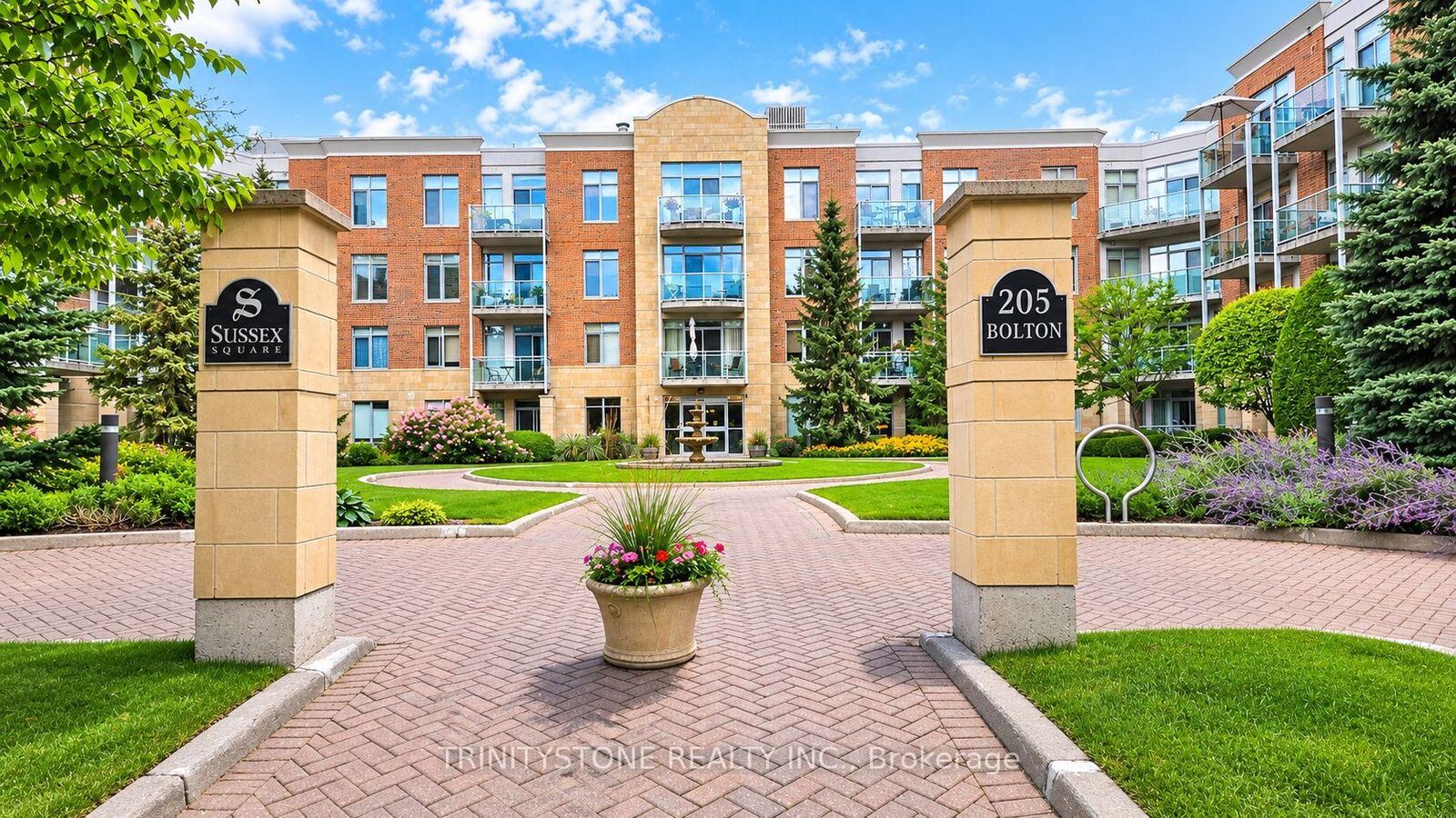 Property Photo:  205 Bolton Street 121  ON K1N 1K7 