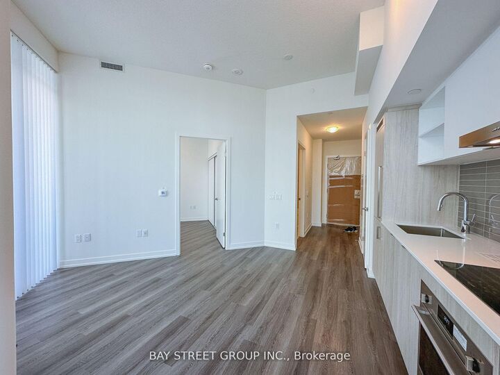 Property Photo:  138 Downes Street 4909  ON M5E 0E4 