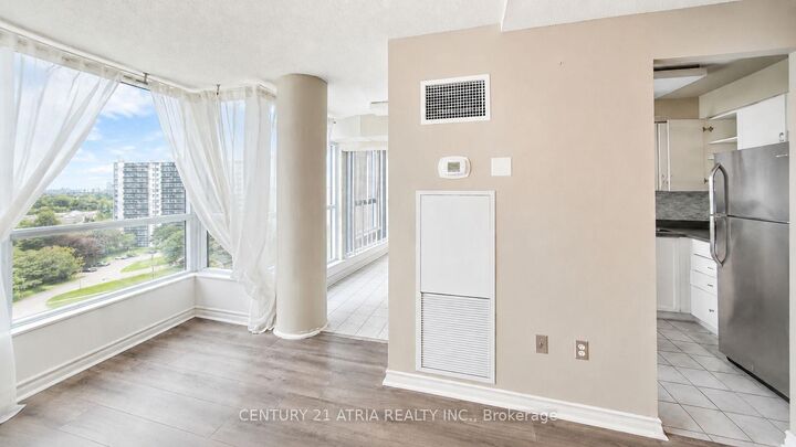 Property Photo: 3233 Eglinton Avenue E 1213 ON M1J 3N6